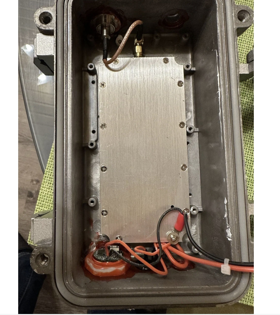 TX-SC90 900MHz 30W 500公尺攜帶式FPV無人機偵測器/反無人機