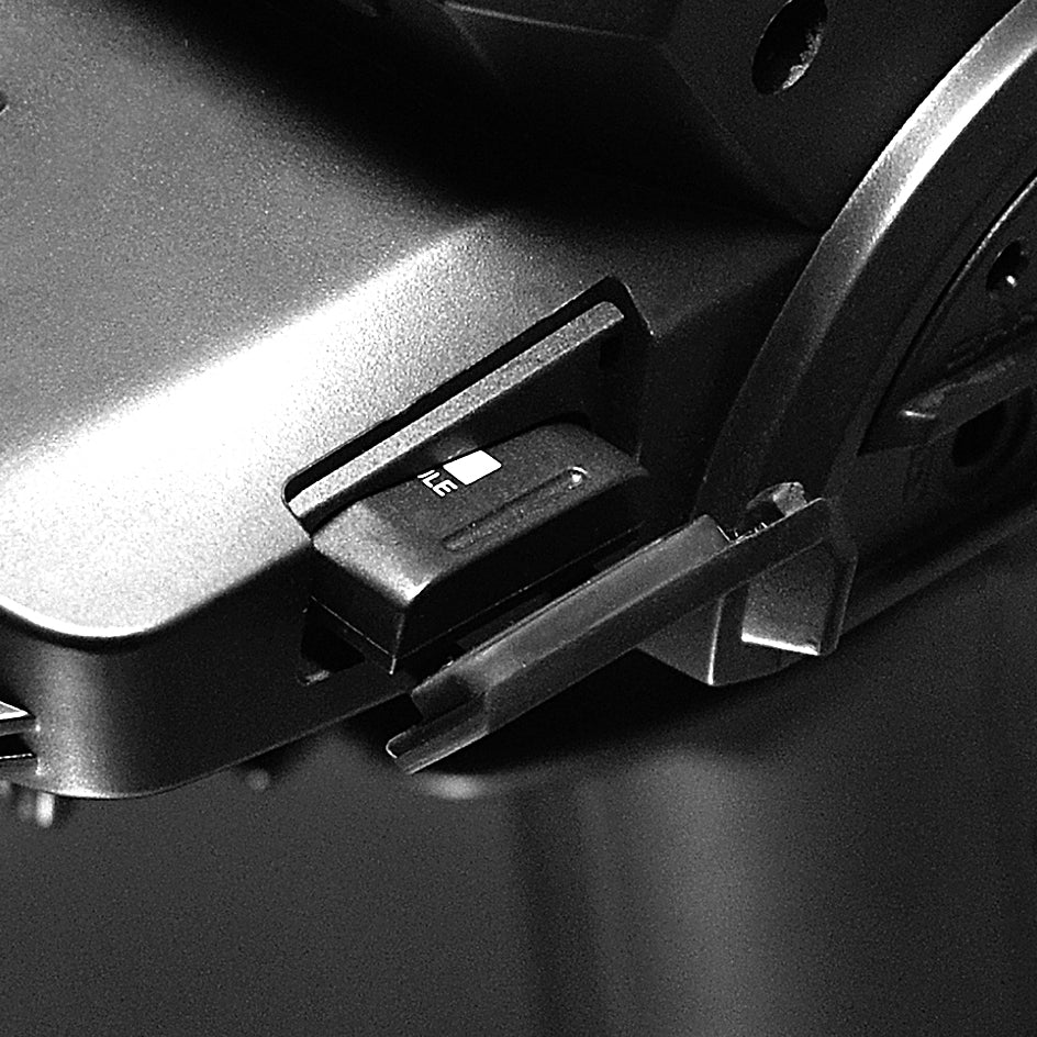 Futaba 4PM Plus Transmitter - 4-Channel 2.4GHz T-FHSS Radio System w/R334SBS Receiver for Surface Model