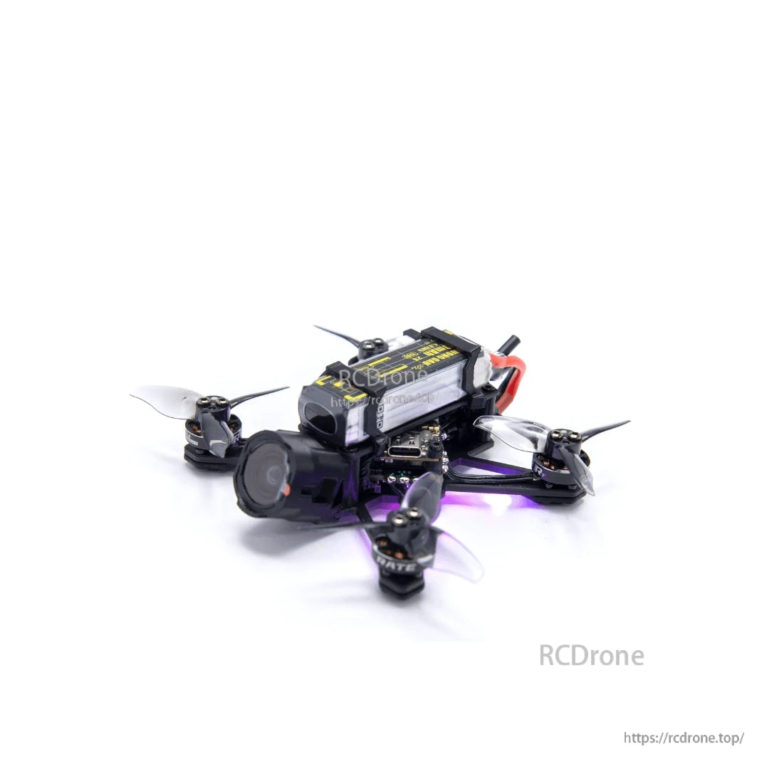 DAI WONG GAU 7.4V 2S 550mAh 150C LiPo Battery installed on an FPV quadcopter