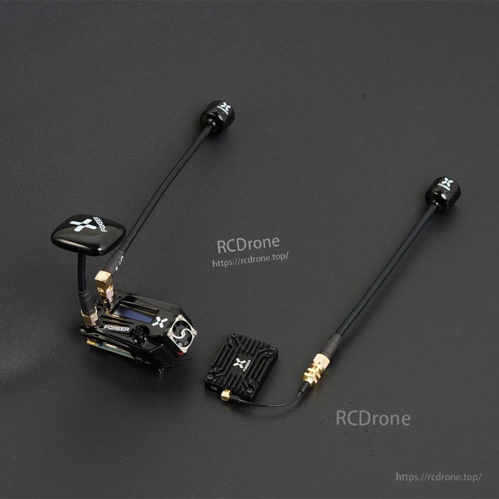 Foxeer 4.9G 80CH Low Band Goggles Module Set, Foxeer 4.9G low band FPV goggles receiver module set with two antennas and SMA connectors on a black surface