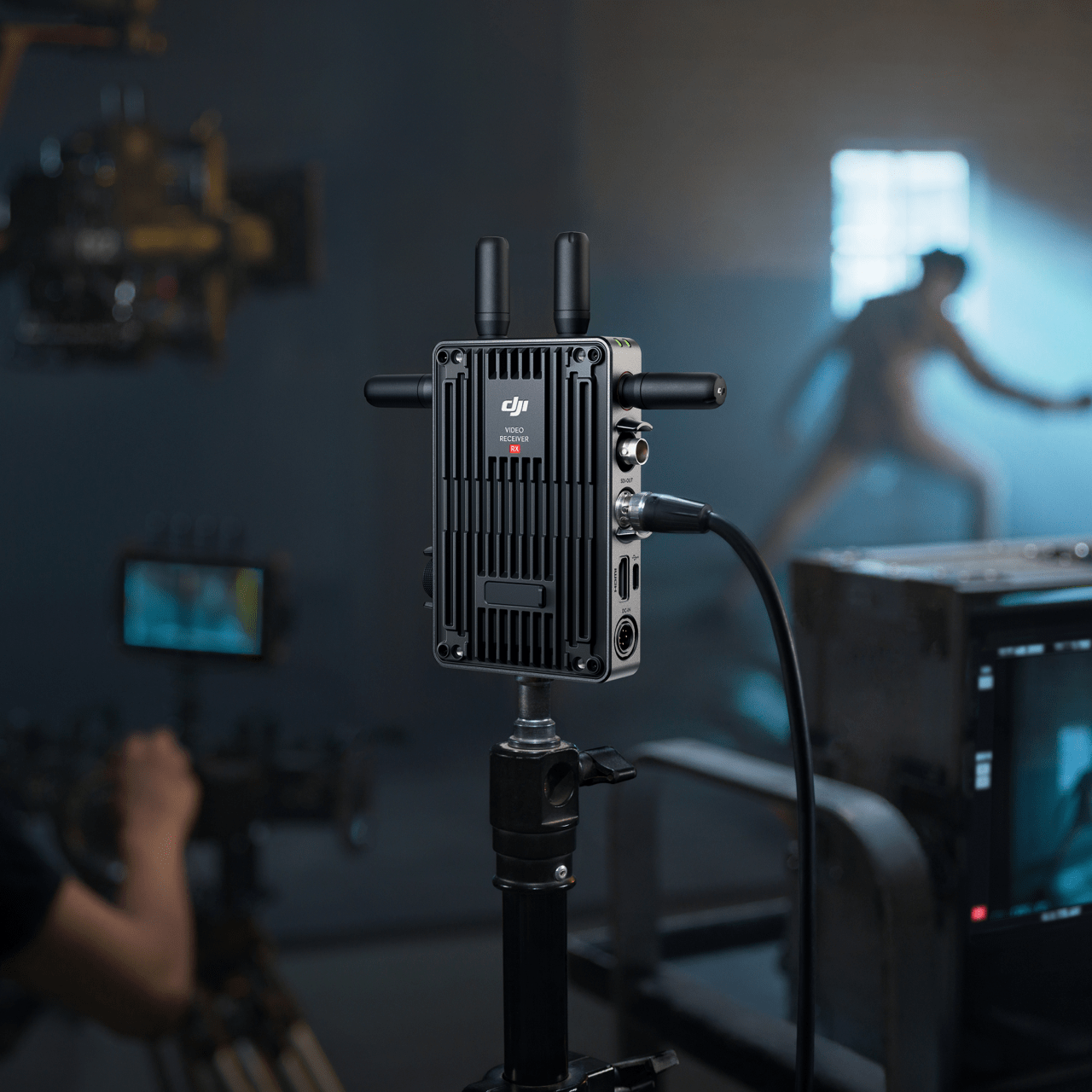 DJI Transmission - 20,000ft 1080p/60fps Wireless Video Transmission with Video Transmitter and Video Receiver VTX VRX (Standard / High-Bright Monitor Combo)