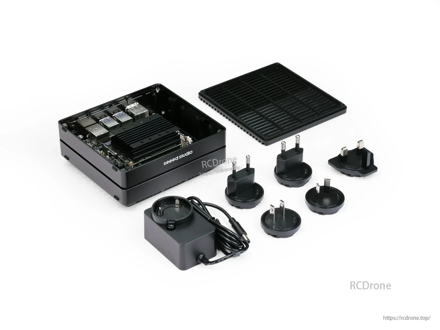 reComputer J1020 v2: Jetson Nano 4GB, 0.5 TOPS AI, 16GB eMMC, M.2 Key M, 4x USB3, HDMI & DP – compact edge AI computer by Seeed Studio.