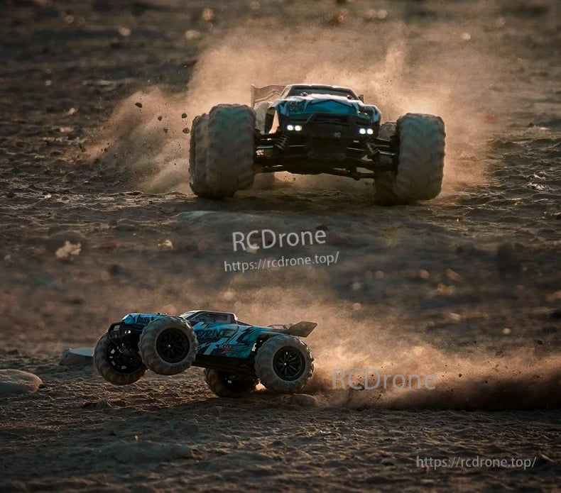 1:16 4WD RC Car, This off-road vehicle features a strong 4WD system, metal differential set, and independent suspension for speed, durability, and ease of control on various terrain.