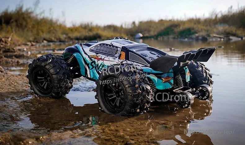 1:16 RC Car, 1:16 RC monster truck with brushless motor (75 km/h) or brushed motor (50 km/h), 4WD off-road drift, LED lights, metal transmission, 2.4G remote control.