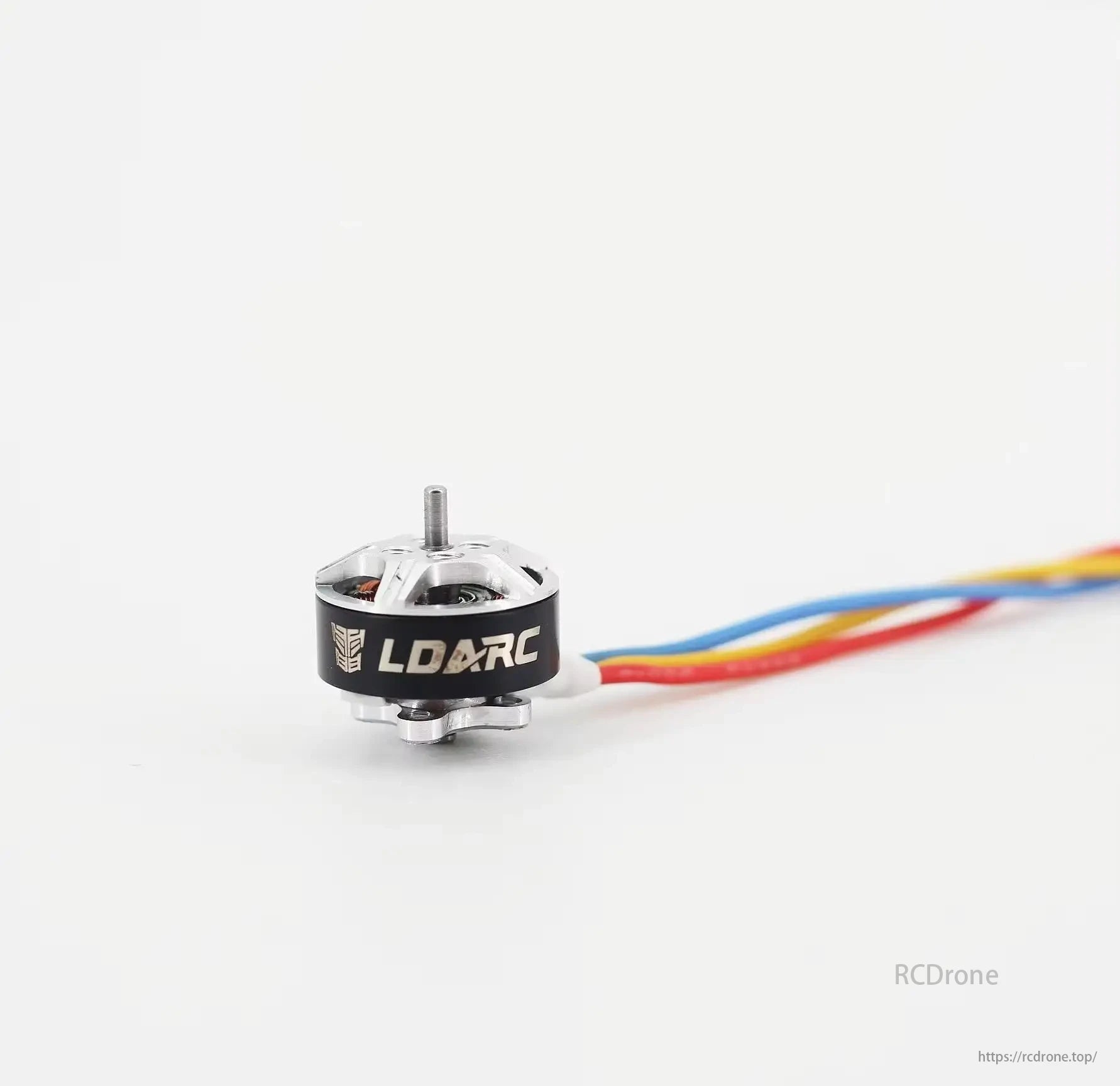 1/4PCS LDARC 1204 4400KV Brushless Motor, Designed for efficient operation with 3-4S LiPo batteries, delivering smooth throttle control and quick acceleration for racing and freestyle flights.