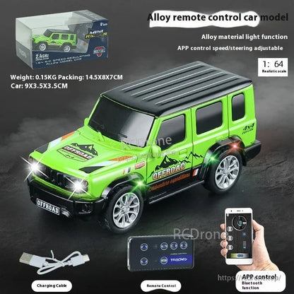 1:64 Mini Alloy Rc Car, Mini alloy RC car with trailer and remote control, features lights and 70m range.