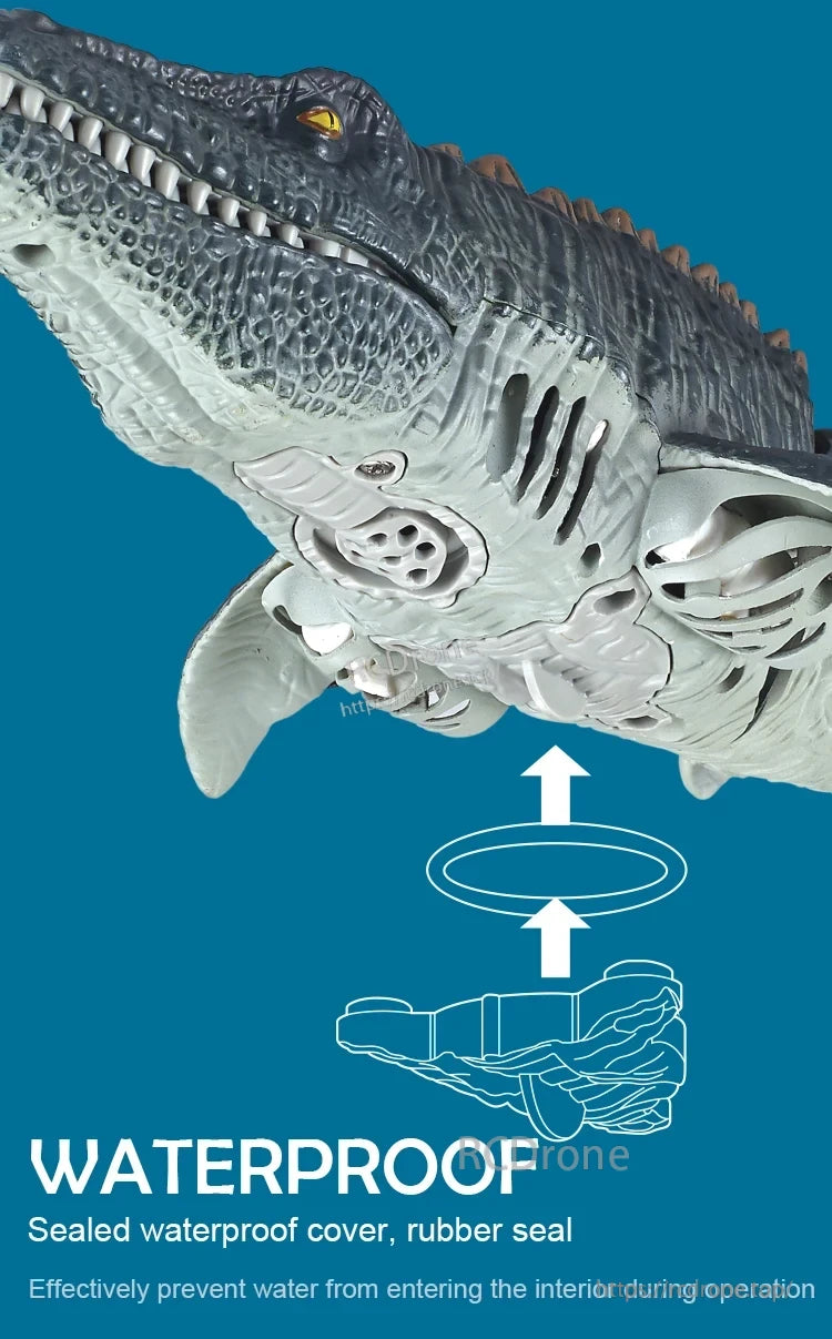 2.4G RC Boat, Waterproof RC boat with sealed cover and rubber seal, prevents water entry during operation.