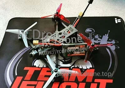 Ovonic 6S 1200mAh 22.2V 120C LiPo installed on an FPV racing drone with XT60 lead