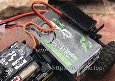 Ovonic AIR 2S 1000mAh 50C 7.4V LiPo battery installed in an RC model with JST lead