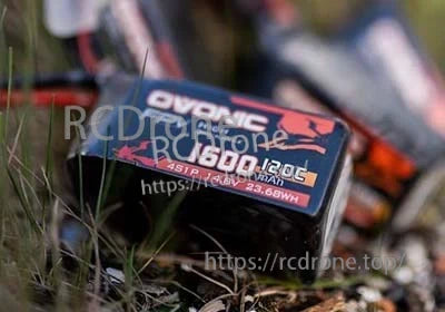 Close-up of Ovonic FPV 1600mAh 120C 4S LiPo battery label with 14.8V and 23.68Wh printed