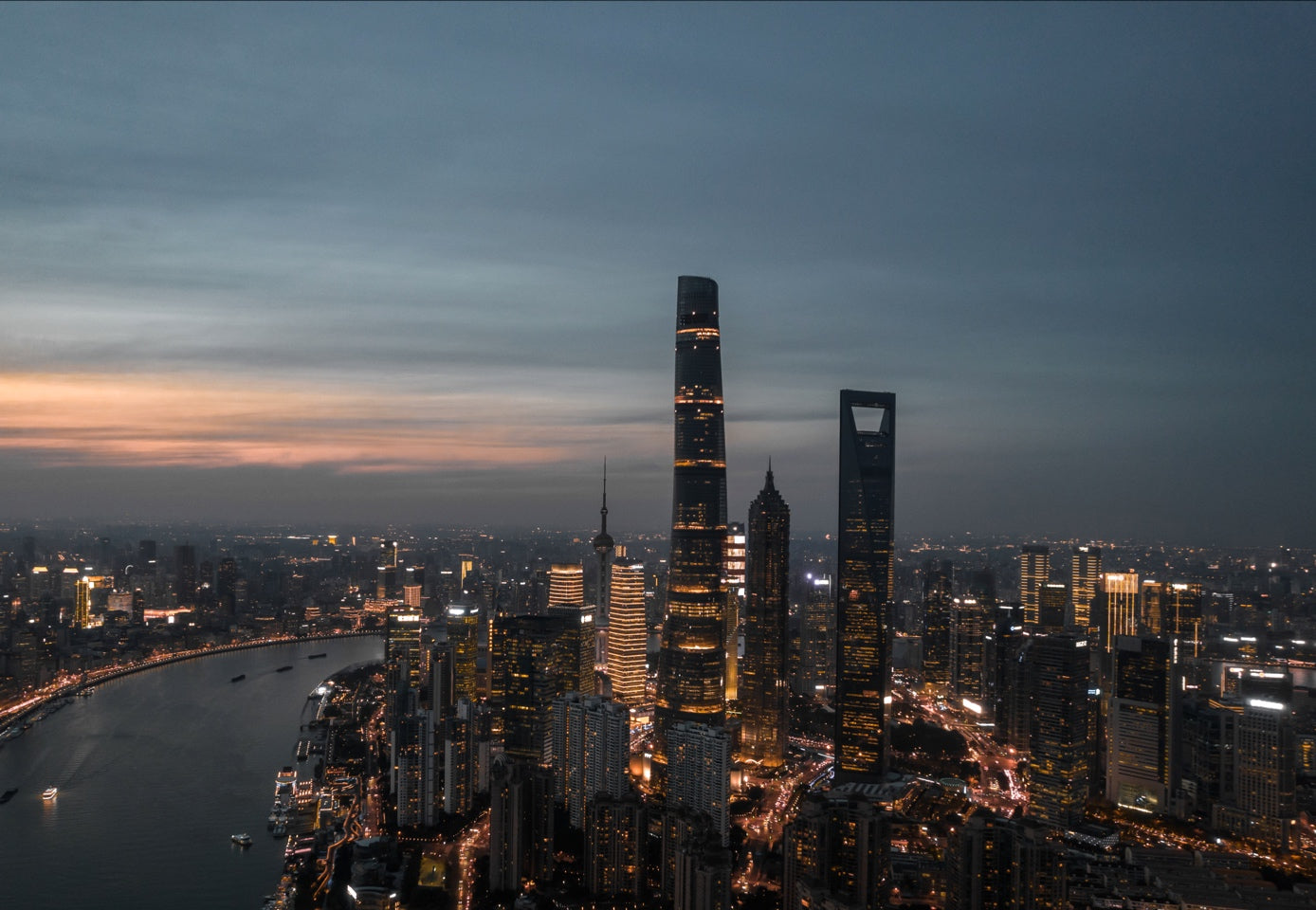 DJI Air 2S - 3-Axis 1-Inch CMOS Sensor 7.5 Miles Camera Drone Professional Camera Drone 8 DJI Air 2S, the 10-bit Dlog-M color profile can record up to one billion colors while retaining