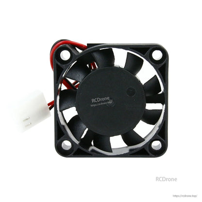 40mm square cooling fan front close-up showing hub and blade design with 2-pin lead