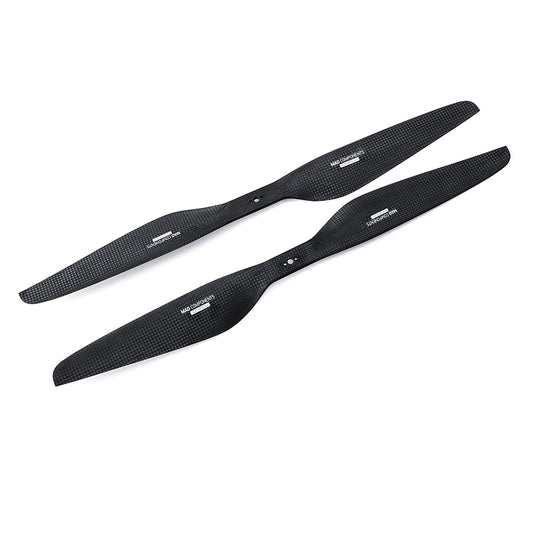 Pair of MAD FLUXER Pro carbon fiber propeller blades with matte finish and 6mm center mount hole