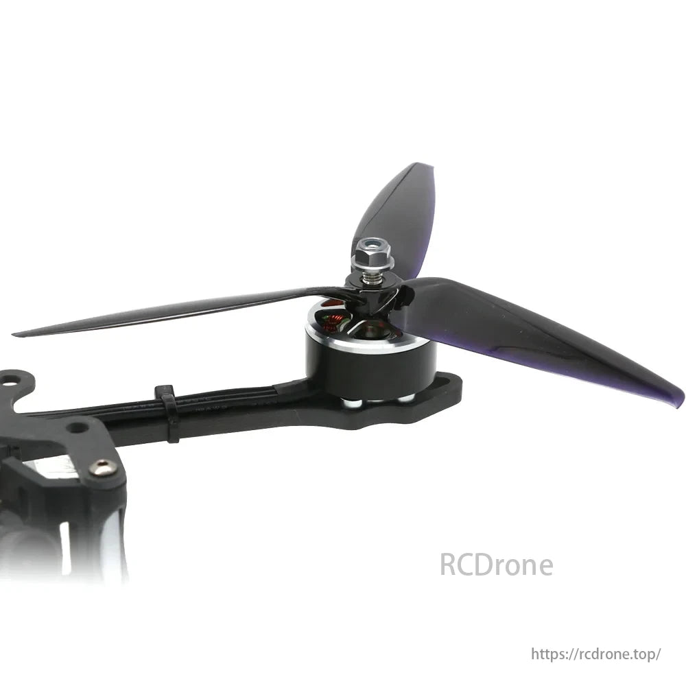7 Inch Long Range FPV, Adjustable 5.8GHz VTX with 40 channels and MMCX connector, suitable for mounting on 20x20mm platforms.