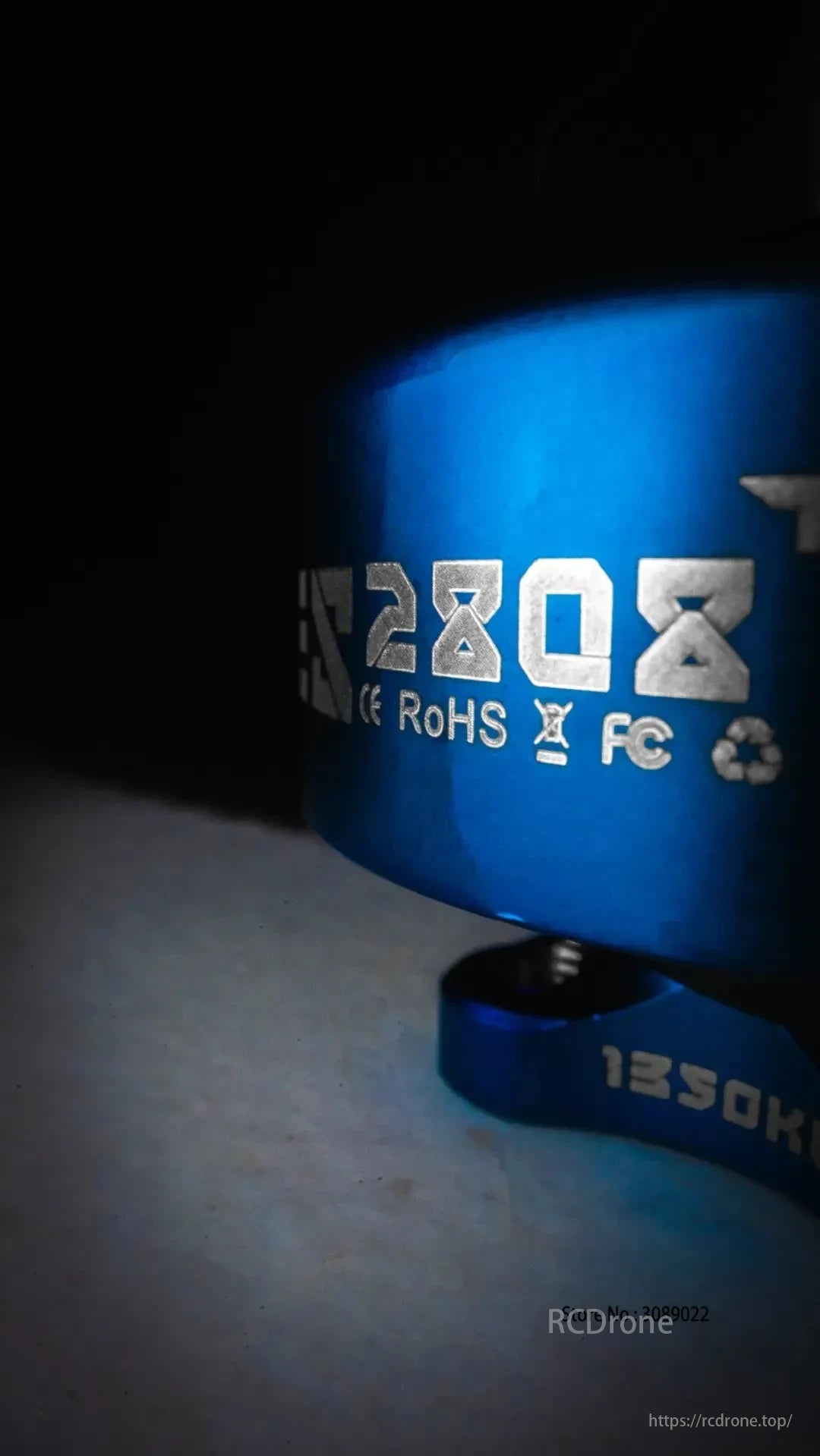 Ares 2808 FPV Motor, The Ares 2808 features premium materials like aluminum and titanium for high-performance and durability in competitive racing.