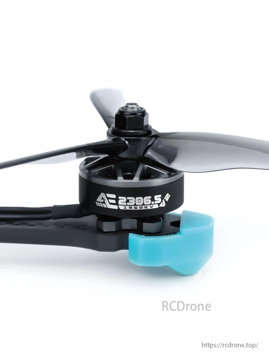 Axisflying AE2306.5 V2 motor for 5-6 inch FPV drones, offering durable construction and high performance.