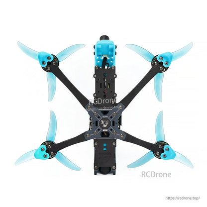 Axisflying MANTA5 5-Inch DeadCat-DC FPV, Top-down view of Axisflying MANTA5 5-inch DeadCat FPV quadcopter with blue propellers and carbon frame