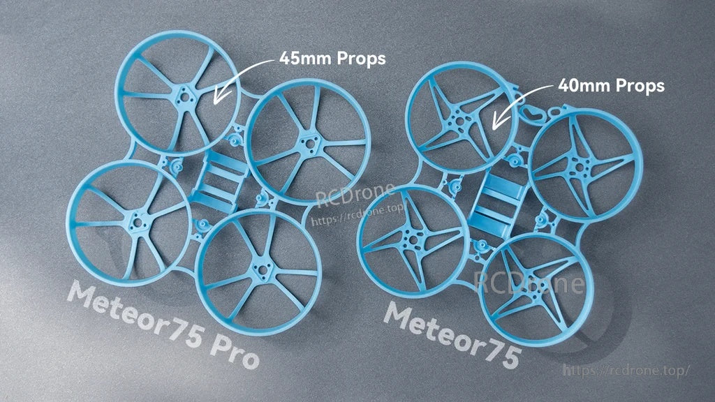 Size comparison of Meteor75 Pro 45mm prop frame versus Meteor75 40mm prop frame in blue