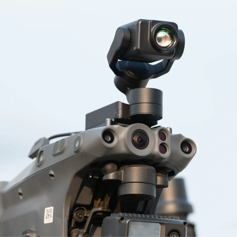 CZI IR3 Infrared Laser Zoom Spotlight, High-performance infrared illumination features 4W laser output power and an effective fill light distance of at least 300 meters.