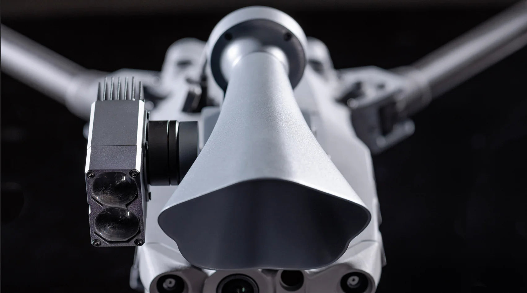 CZI LP12 Drone Searchlight & Broadcasting System, Drones have a streamlined design for reduced wind resistance and seamless control through the DJI Pilot App.