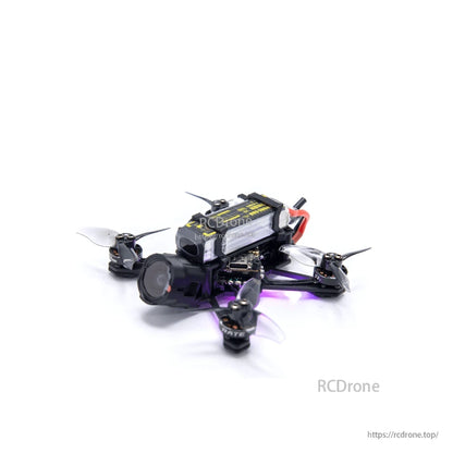 DAI WONG GAU 7.4V 2S 550mAh 150C LiPo Battery installed on an FPV quadcopter