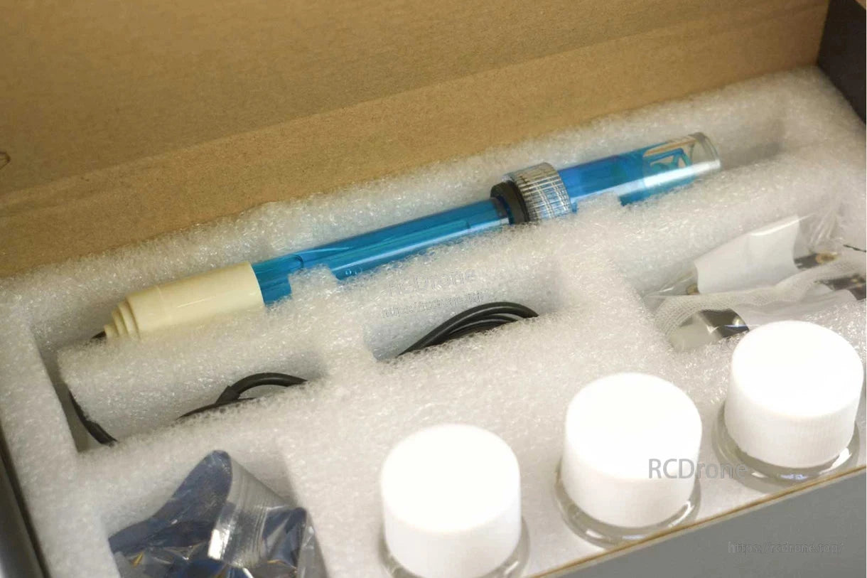 DFRobot SEN0161-V2 Gravity Lab-Grade Analog pH Sensor Kit (Arduino / Raspberry Pi, Calibration Solutions Included)