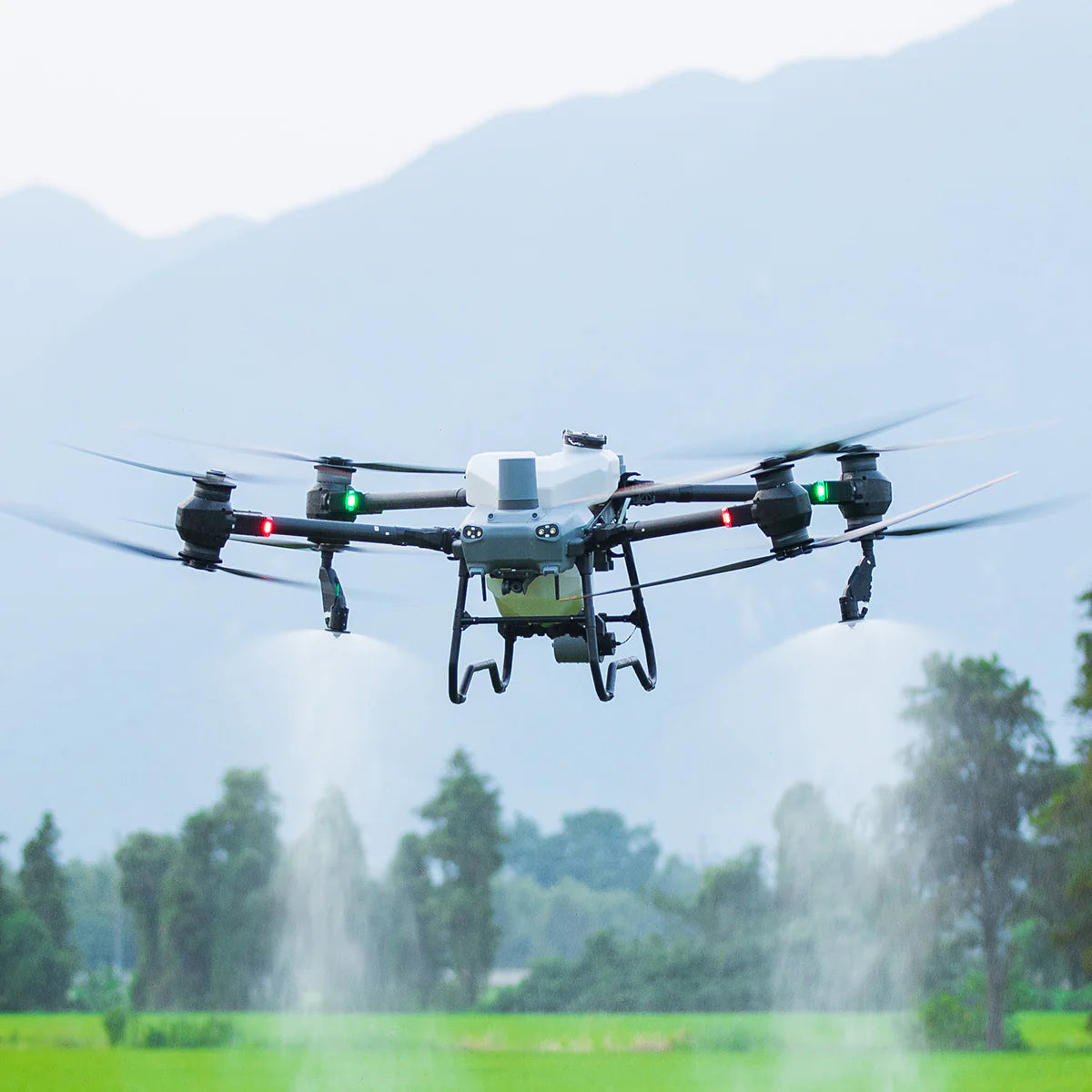 DJI Agras T50 - Dron rolniczy o udźwigu 40 kg i rozrzucaniu o udźwigu 50 kg