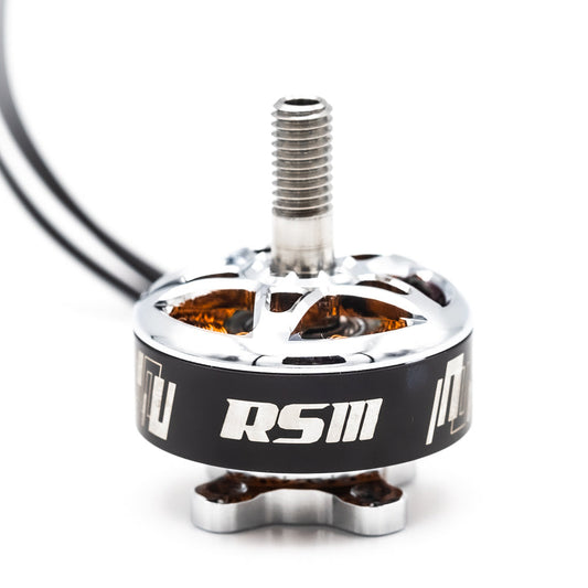 EMAX RSIII 2306 FPV Racing Motor close-up, RSIII logo and threaded shaft
