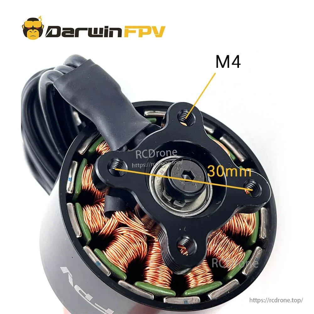 Mounting pattern close-up showing M4 threaded holes and 30mm bolt circle on the motor base