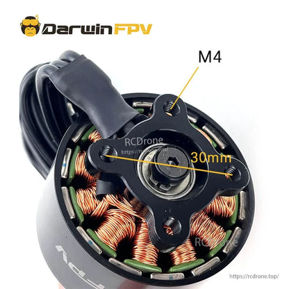 Mounting pattern close-up showing M4 threaded holes and 30mm bolt circle on the motor base