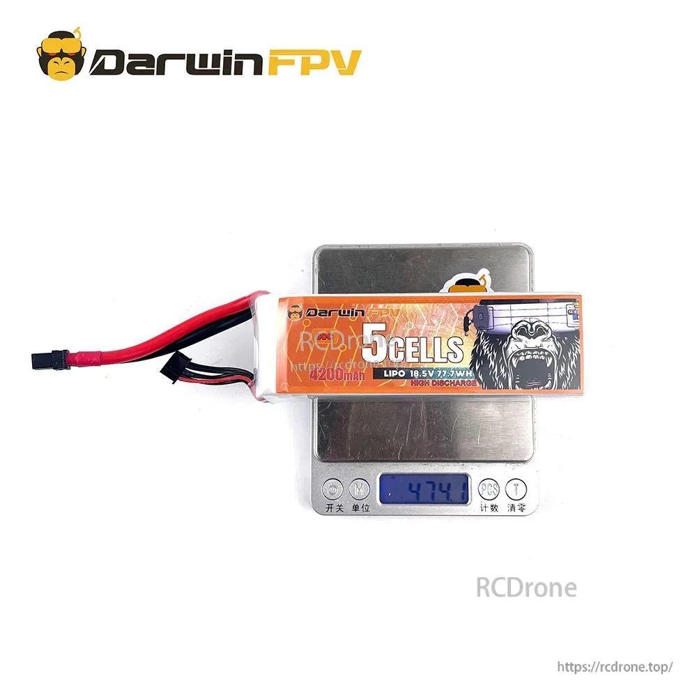 DarwinFPV 5S 4200mAh LiPo battery on digital scale showing 474 g weight