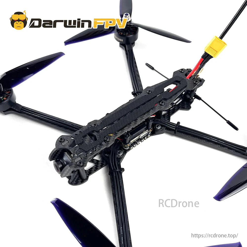 DarwinFPV MARK4 6S drone features 7-inch props, dual VTX, 2807 motors, and Caddx Ratel2 camera for long-range FPV performance.