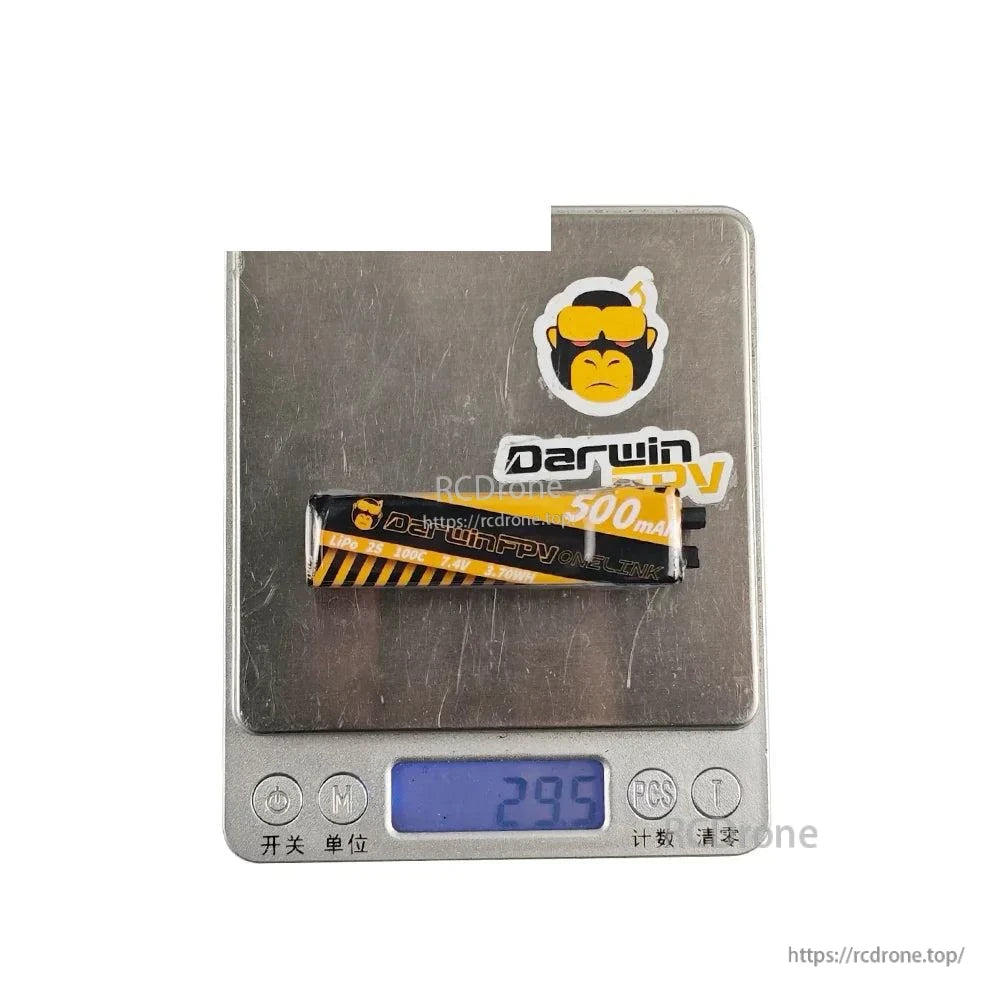 DarwinFPV OneLink 2S 500mAh LiPo battery on digital scale showing 29.5 g weight