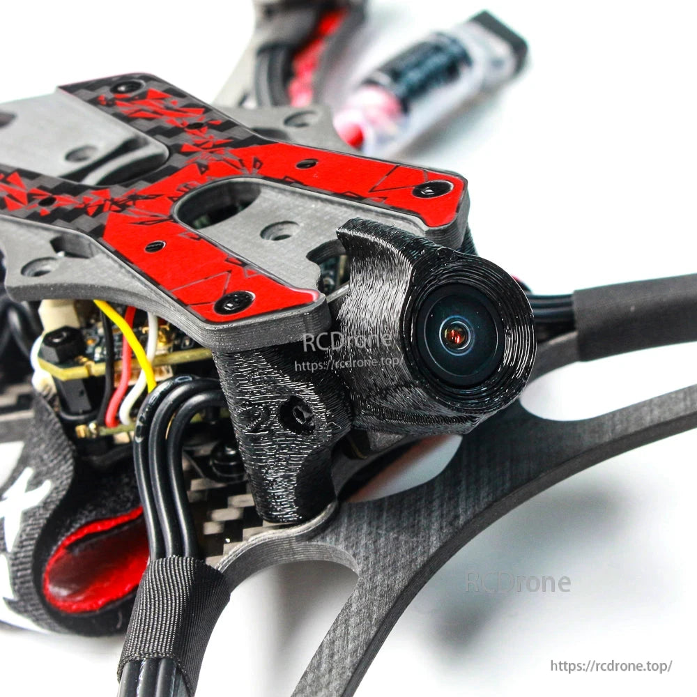 Front camera close-up on 3D-printed mount with red and black top plate pattern