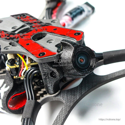 Front camera close-up on 3D-printed mount with red and black top plate pattern