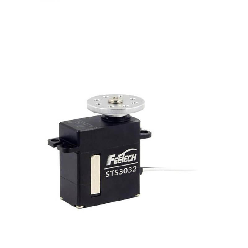 FEETECH STS3032 Servo with round metal servo horn installed and lead wire attached