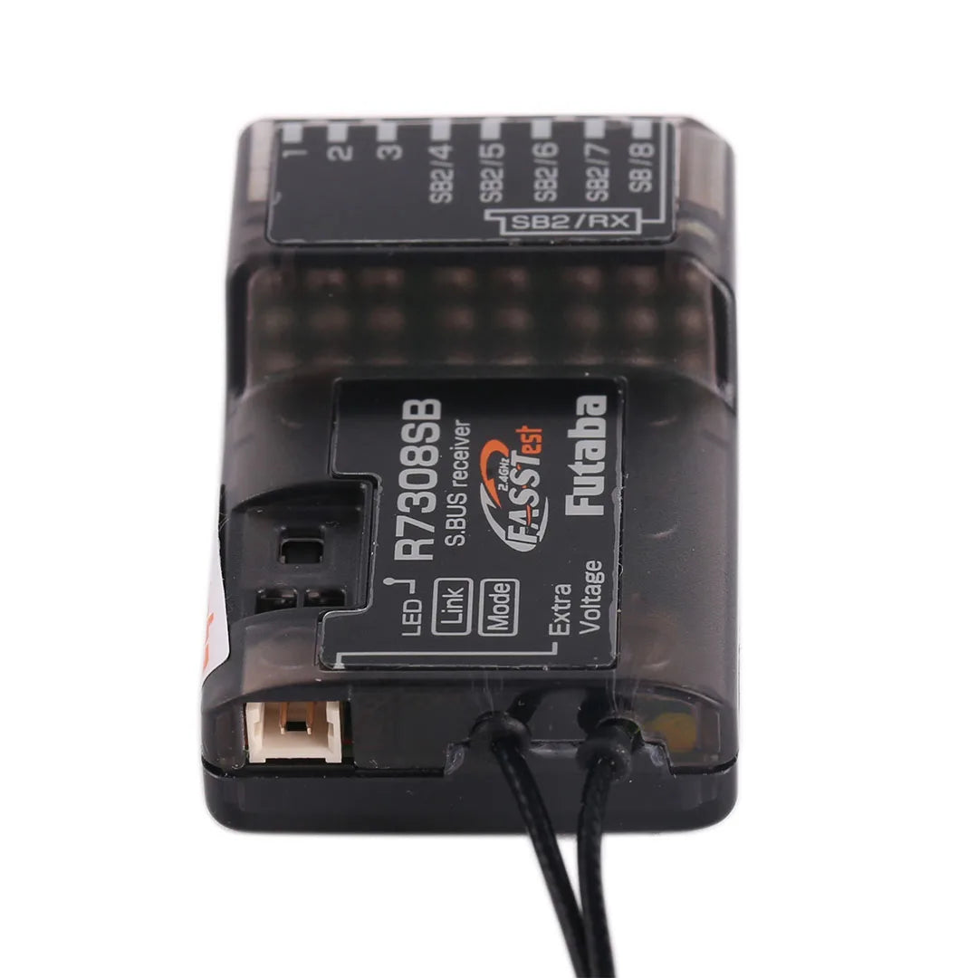 Futaba R7308 SB Receiver, The versatile power supply requires 3.7-7.4V and has a usable voltage range of 3.5-8.4V with battery fail-safe adjustment via transmitter.