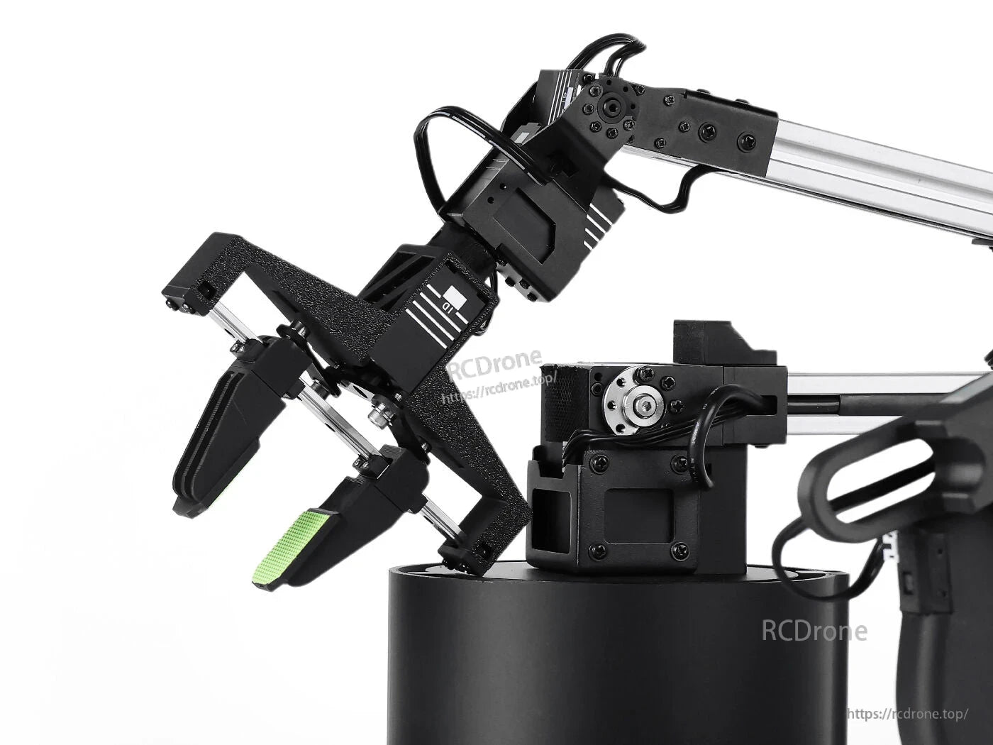 Fashionstar Starai 7 DoF Robot Arm, Fashionstar Starai 7 DoF robot arm has 750g payload, 670mm reach, supports Hugging Face LeRobot and ROS2, includes cello and violin kit.