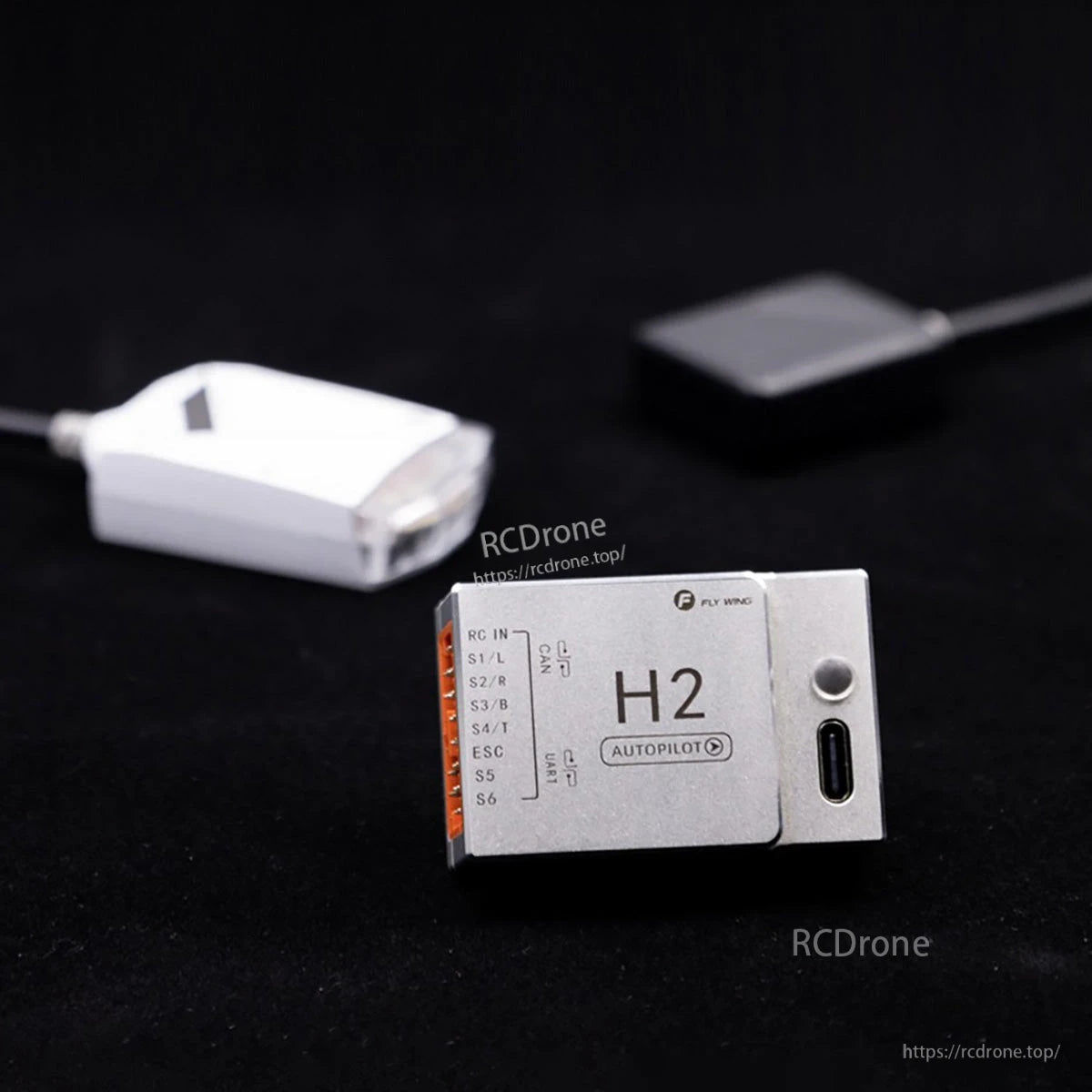 Flywing H2 Helicopter Flight Control FBL Gyro (H1 Upgraded Version) with Dual GPS, CAN Bus, 12S Voltage Detection