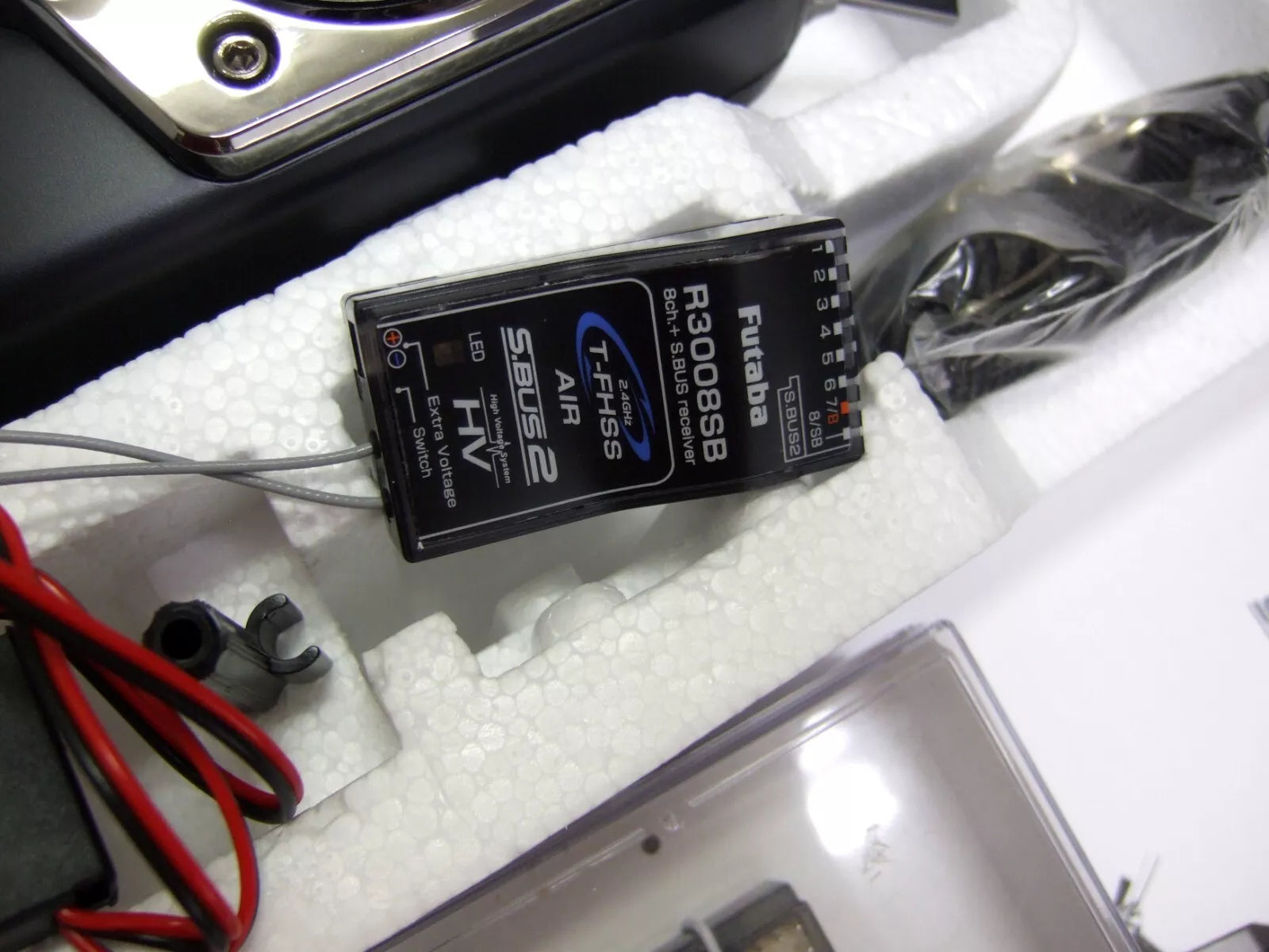 フタバ 10J 送信機 - 10 チャンネル 2.4GHz S-FHSS T-FHSS 無線 フタバ 10J 送信機 - 10 チャンネル 2.4GHz S-FHSS T-FHSS 無線