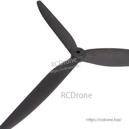 Angled side profile of 3-blade propeller showing blade pitch and hub thickness