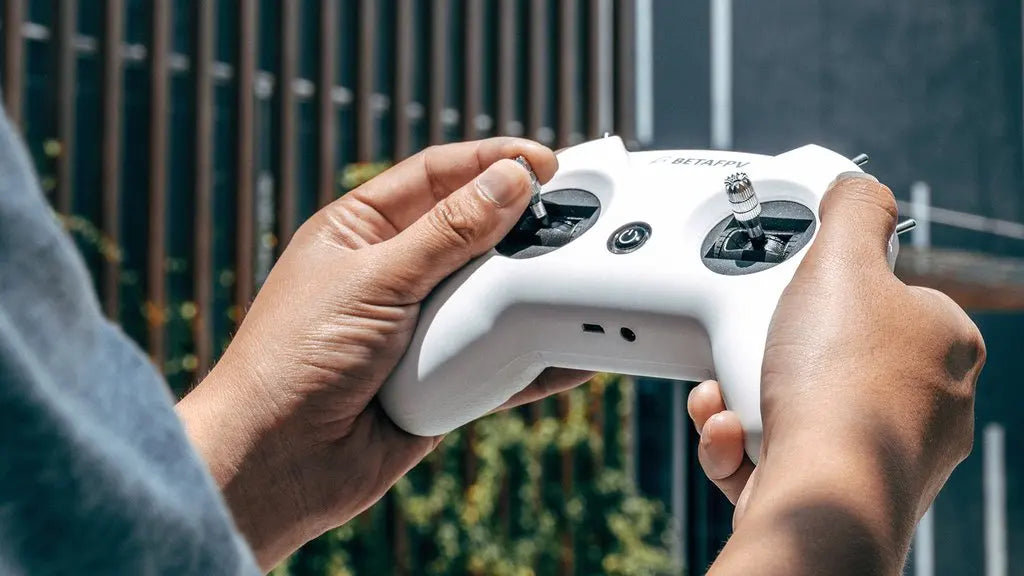 BETAFPV Cetus Pro /Cetus FPV Kit - Indoor Racing RC Drone RTF/BNF VTX Frsky D8 vtx LiteRadio 2 SE Transmitter 14DBI VR02 Goggles 23 BETAFPV Cetus Pro /Cetus FPV Kit, all items are stored in a EVA portable storage bag, which provides better protection and easy