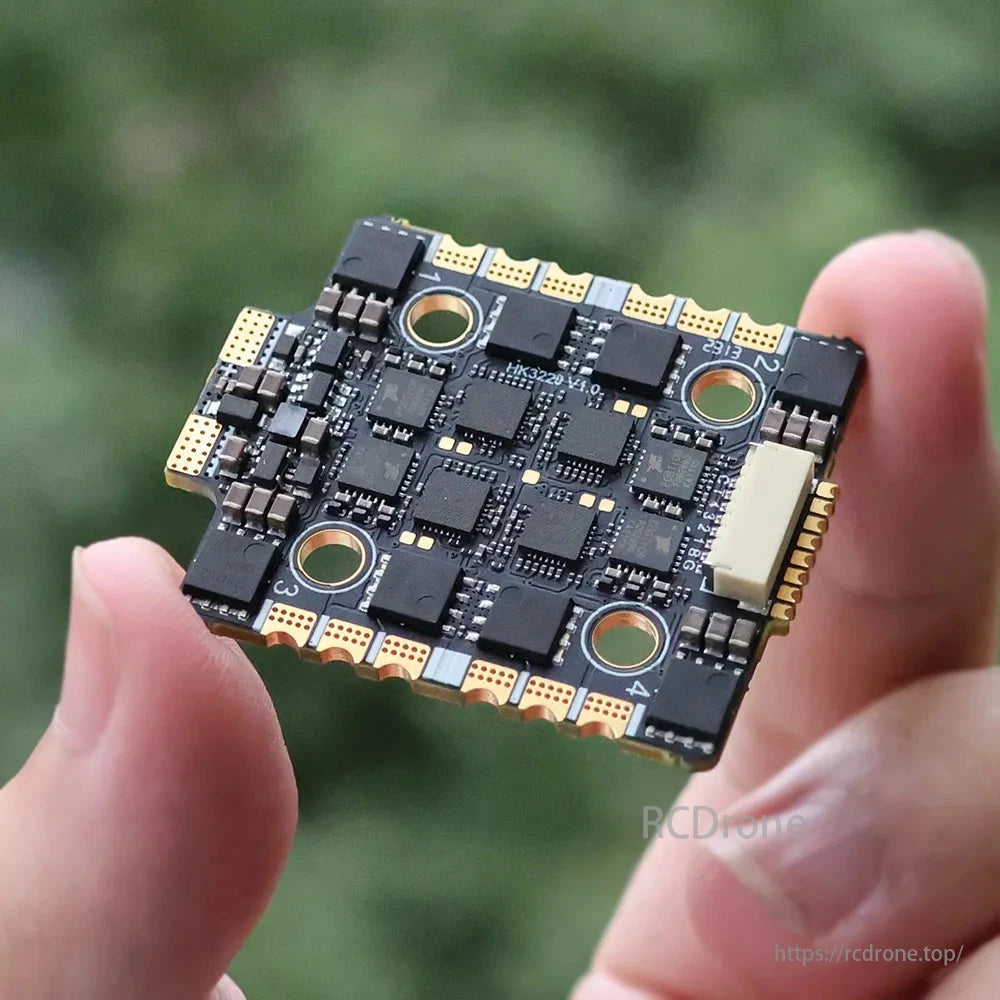 HAKRC BLHeli_32 3220 65A 4-in-1 ESC, The HAKRC BLHeli_32 is a high-performance electronic speed controller for demanding FPV drones.
