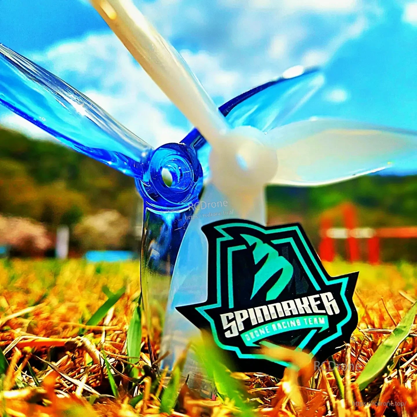 HQProp 5136 R36 5.1x3.6 tri-blade polycarbonate drone propellers in blue and white finish