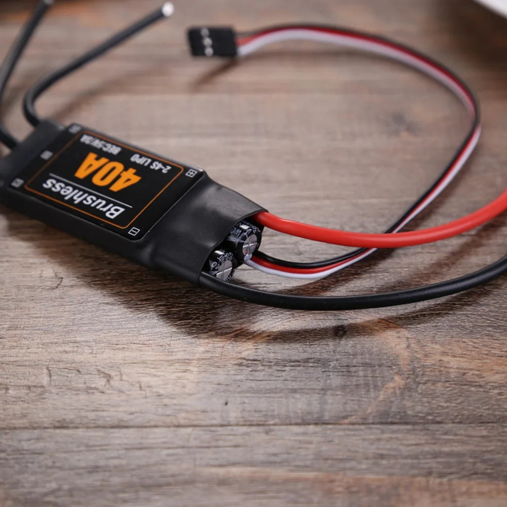 40A Brushless ESC Speed Controller, the twisted-pair design of the throttle signal cable effectively reduces crosstalk .