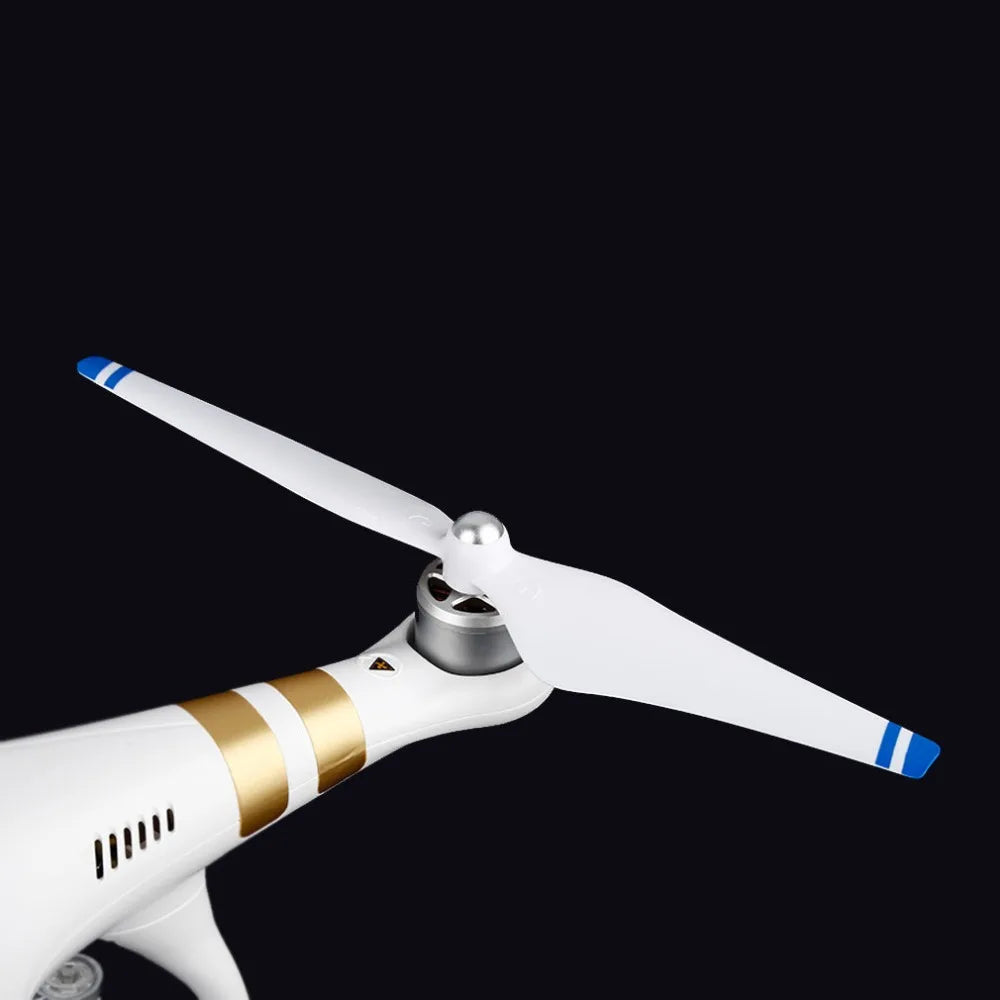 8pcs 9450 Propeller, 4Pair Propellers(4CW+4CCW) are included .