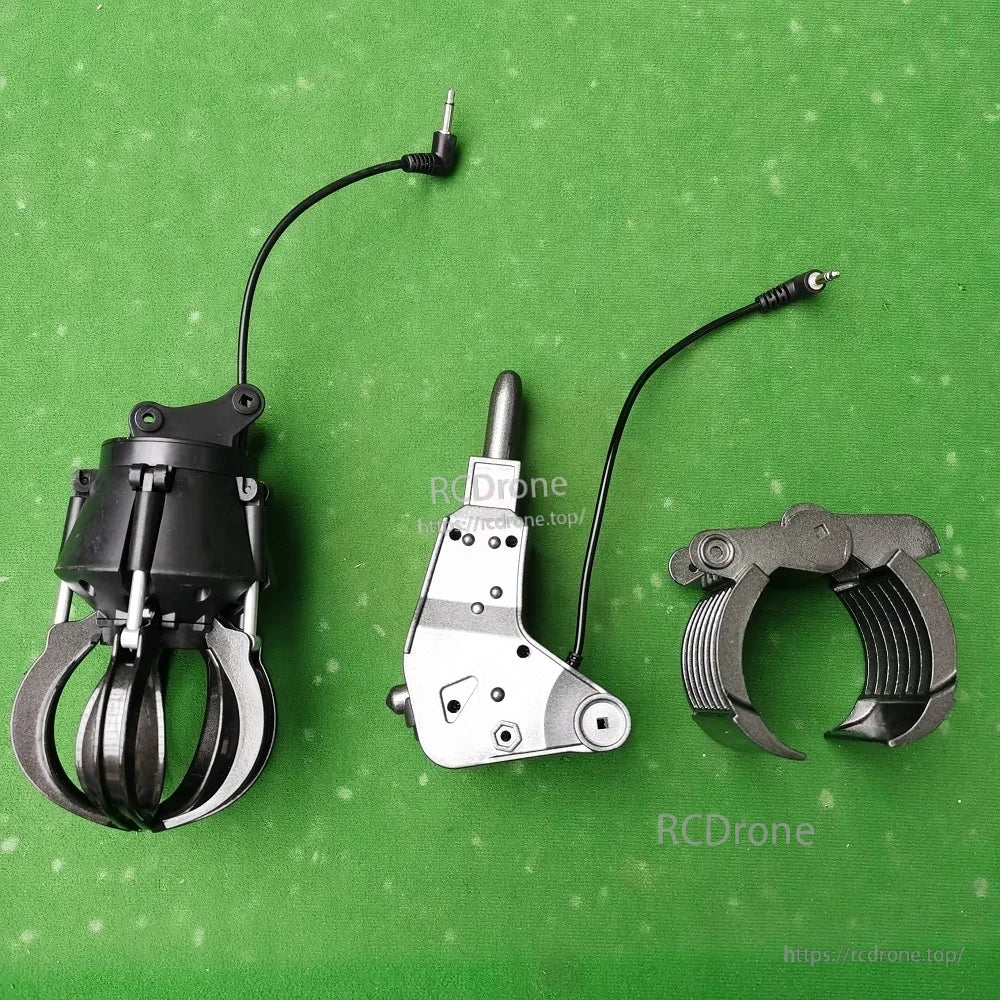 HUINA 593 RC Excavator, Control device for precise movements using image evidence and MODE2 transmitter.