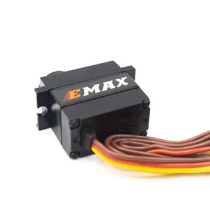 Utilisation du servo numérique EMAX ES3452 Metal Gear dans les véhicules TRX pour drone FPV