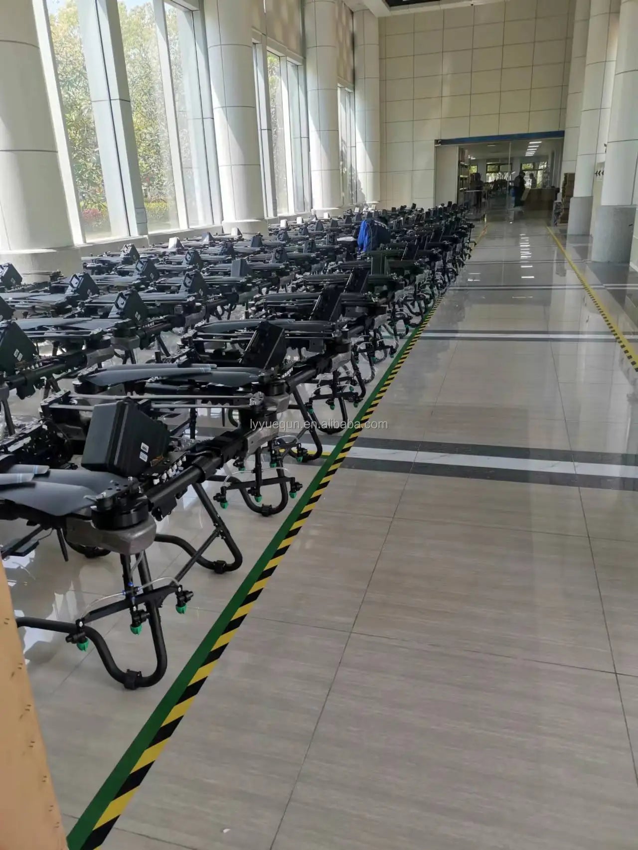 YueQun FP200/FP300 20L/30L Agriculture Drone - 4 Axis Fame Drone With Spray Tank 20L / 30L or Spread Tank 35L/45L Max Takeoff 78Kg 25Min Agriculture Drone 15 YueQun FP200/FP300 20L/30L Agriculture Drone, Agriculture Drone - 4 Axis Fame Drone With Spray Tank 20L/30