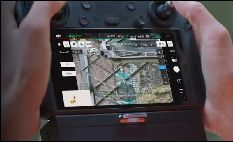 Matrice 300 RTK drone features advanced dual control *Aviation-grade situational awareness